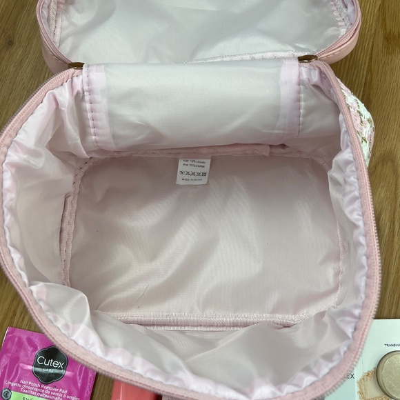 ULTA BEAUTY make up bag with 33 samples/minis -NEW - Picture 3 of 3